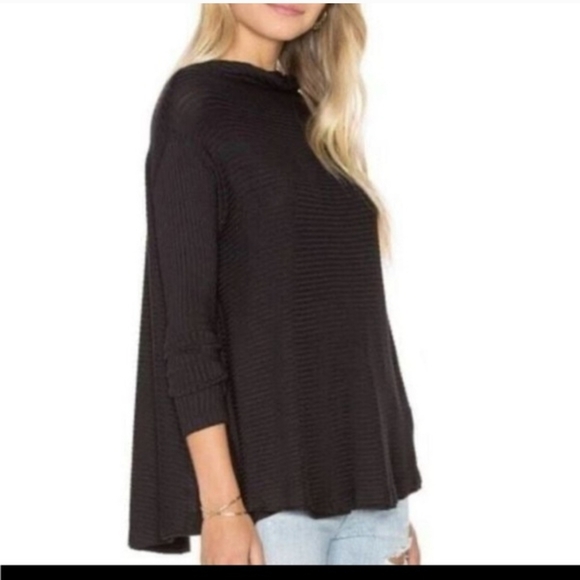 🧭We The Free/Free People Black Keyhole In Back Top - Picture 2 of 14